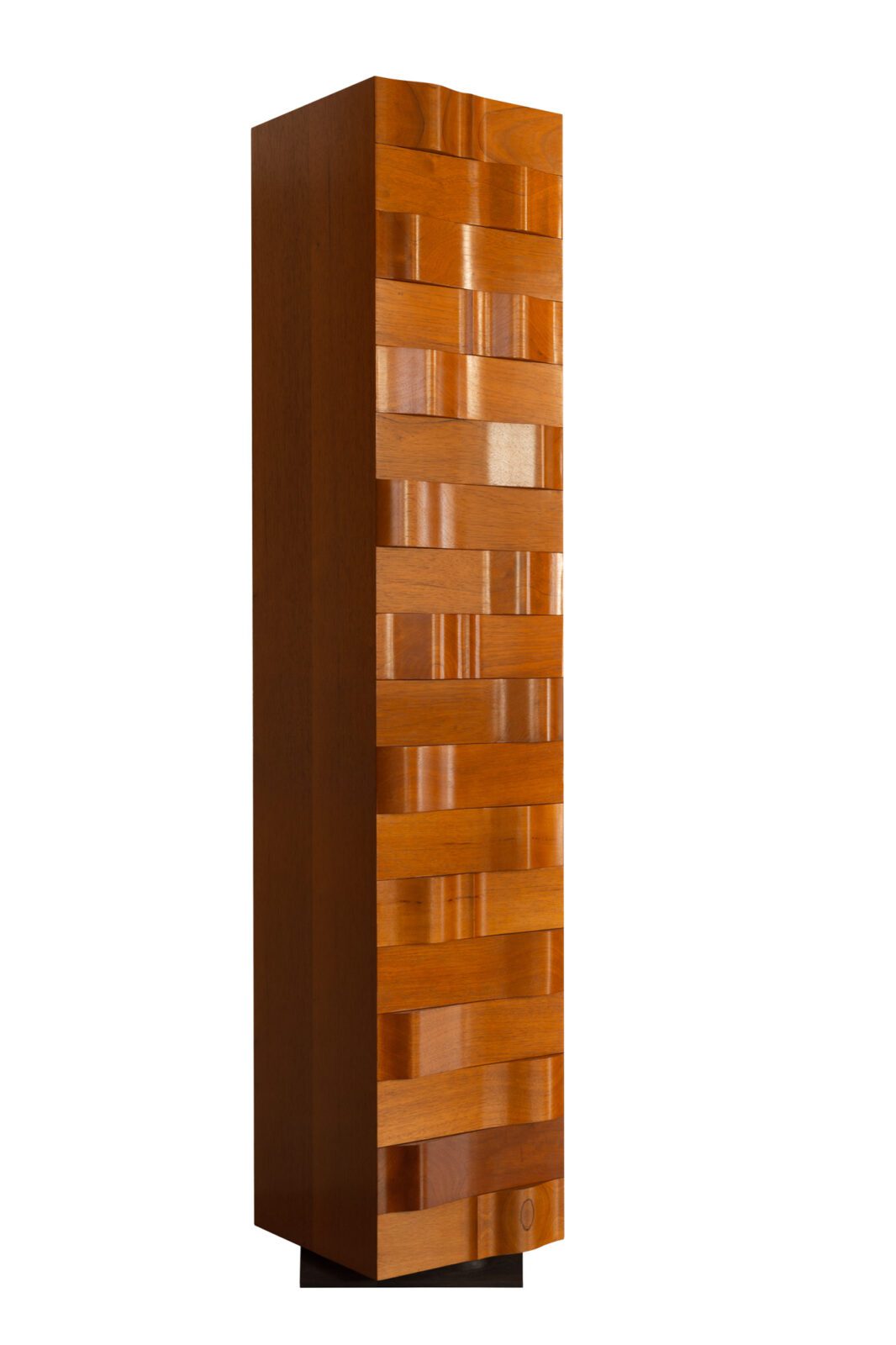 Piece with 18 drawers in Brazilian cedar.